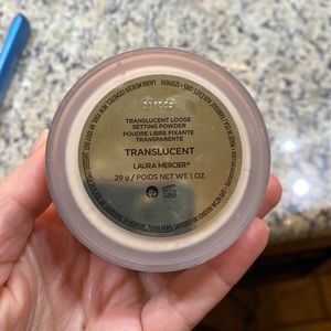 Laura mercier. Translucent loose powder